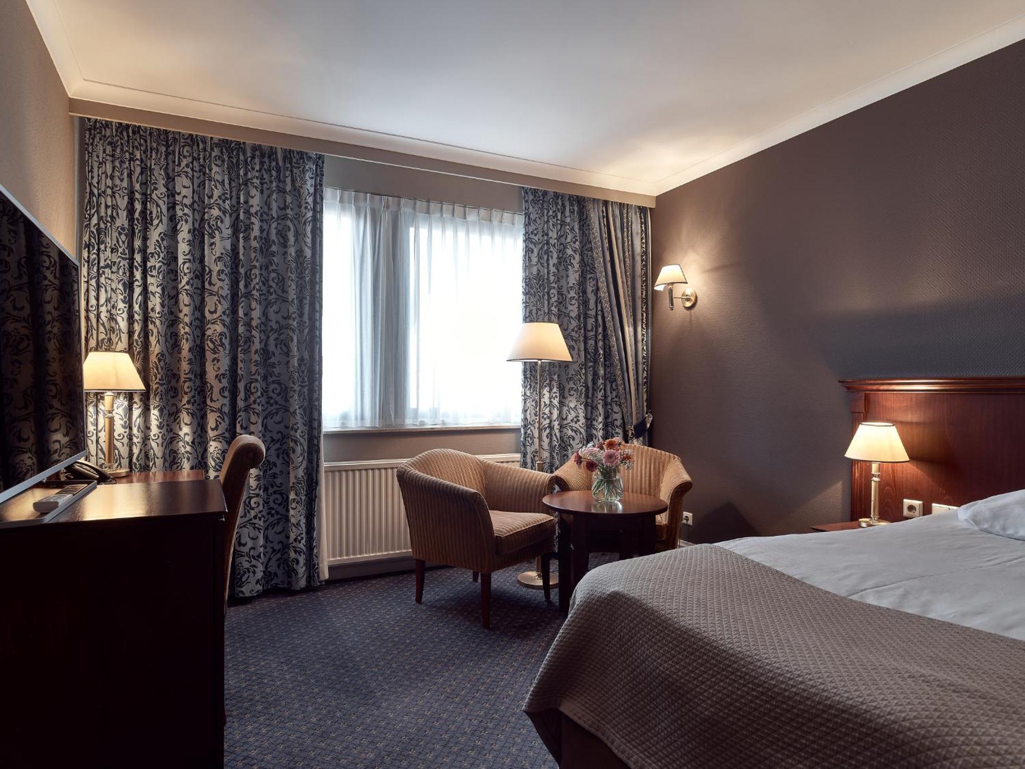 דן בוש Good Seasons Hotel Den Bosch מראה חיצוני תמונה